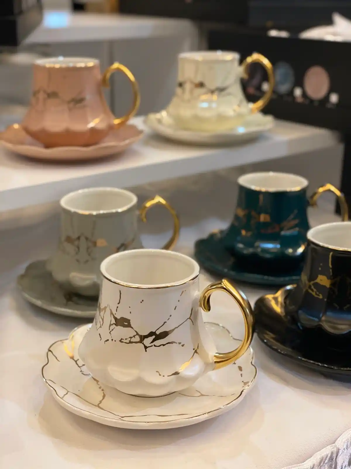 Porselen Nescafe Fincanları: Dekorasyonda Zarafet ve Fonksiyonellik Bir Arada