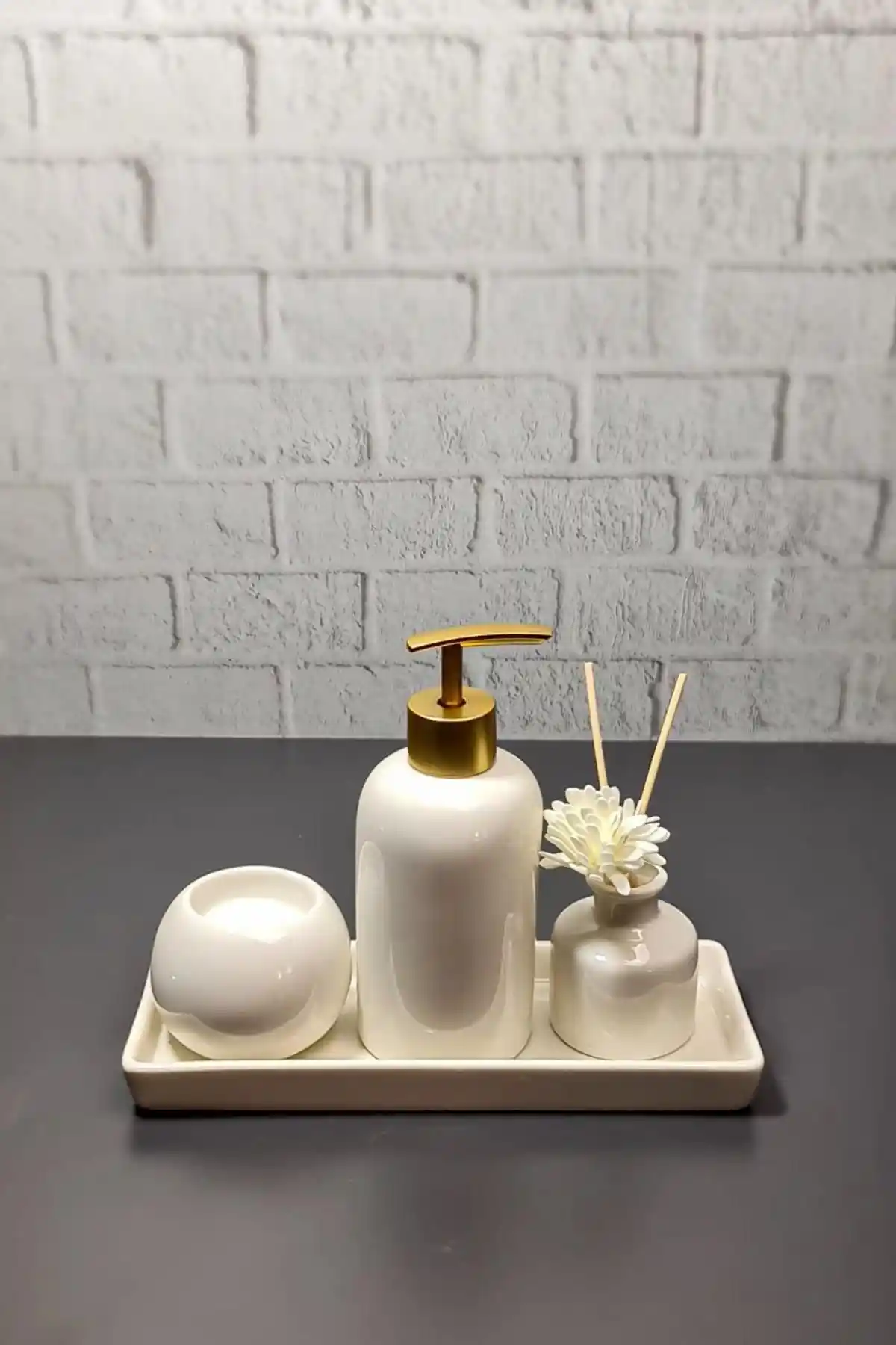 Porselen Sabunluklar ile Dekorasyonunuza Zarafet Katın ve Şıklığı Yakalayın