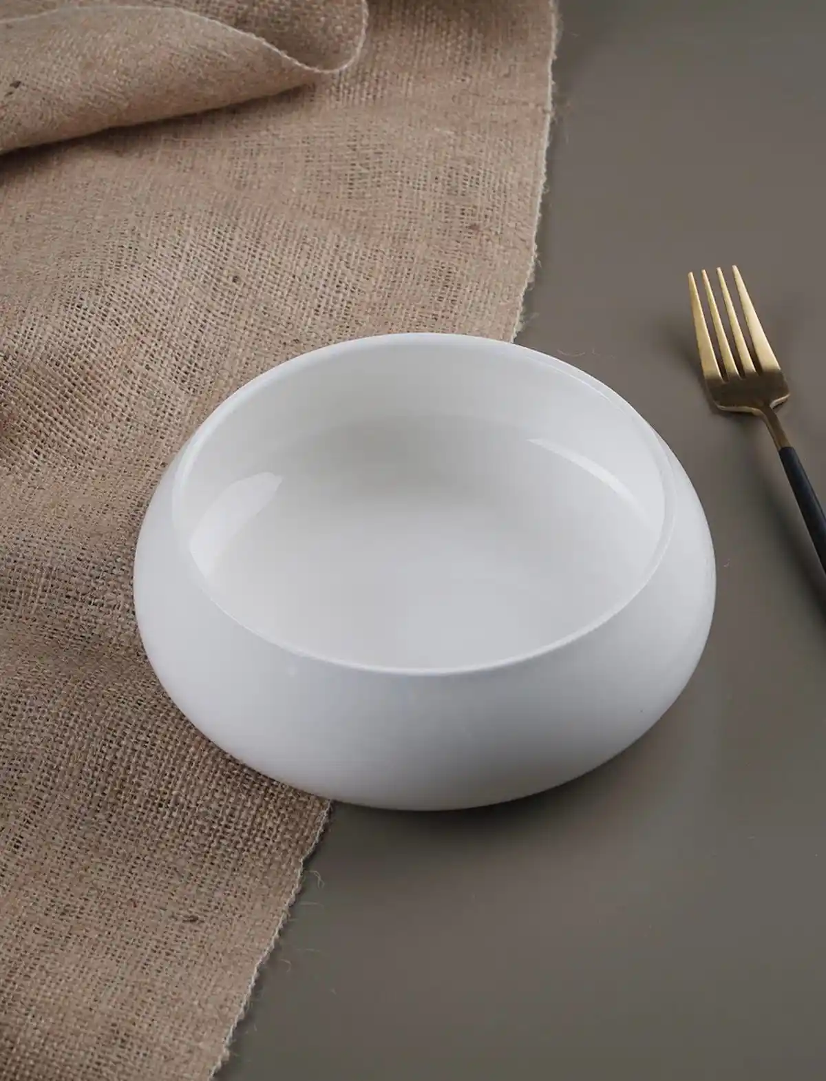 Porselen Salata Kasesi Seçenekleri ve Sofralarınıza Katacağı Şıklık