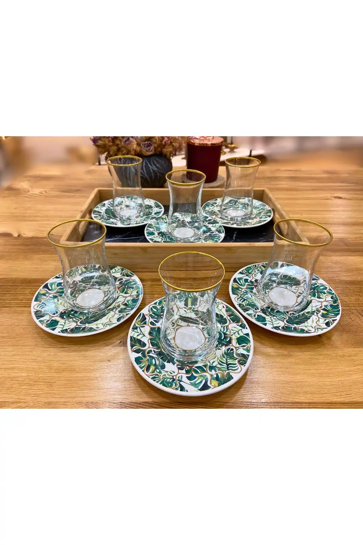 Porselen Tabaklı Çay Bardağı Dekorasyon ve İşlevsellikte Şıklık ve Zarafet