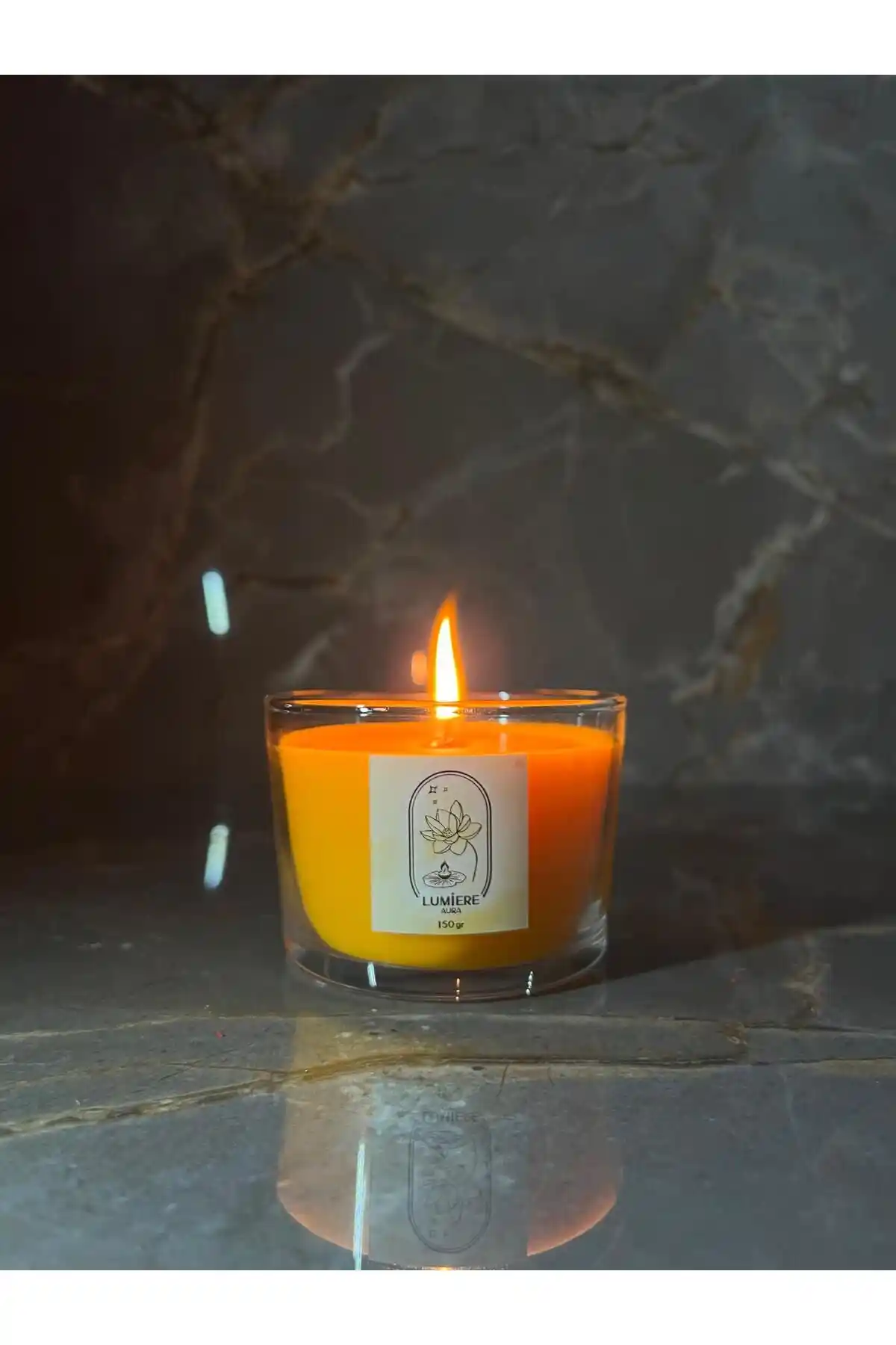 Portakal Kokulu Mumlar ile Evinizi Güzelleştirmenin Yolları ve Dekorasyon İpuçları