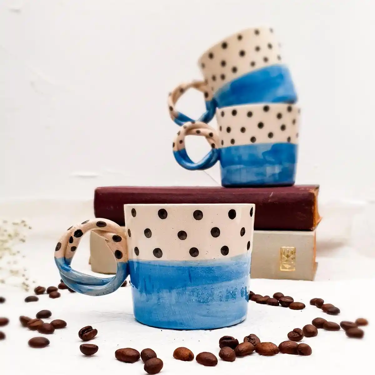 Puantiyeli Kupalarla Dekorasyonunuzu Canlandırma Rehberi