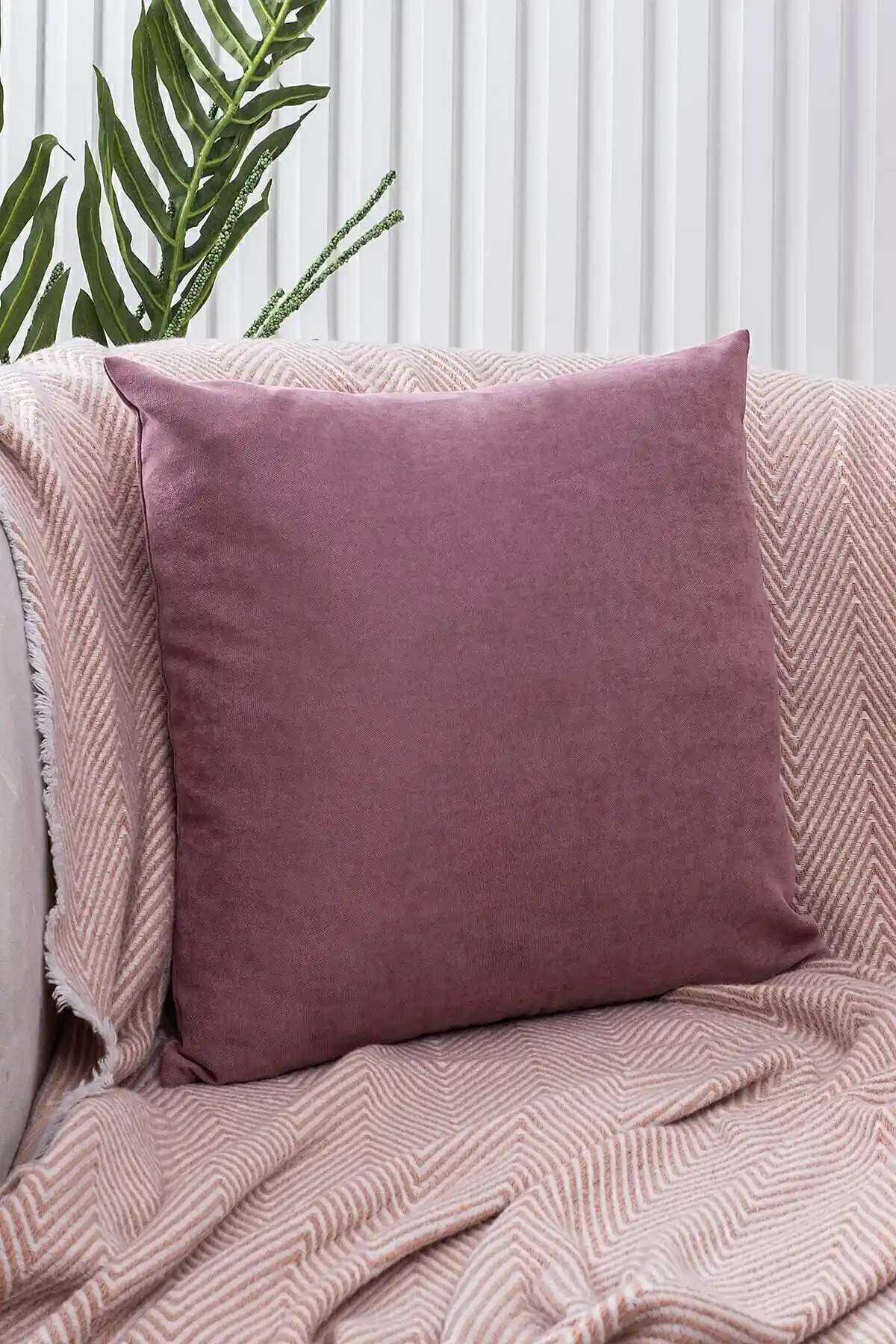 Pudra Kırlent Kılıfı ile Şık ve Konforlu Ev Dekorasyonu Rehberi