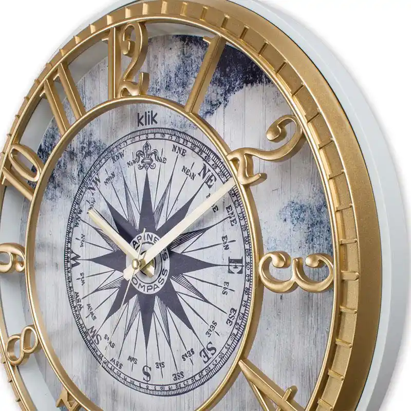 Pusula Duvar Saati Dekorasyonda Yön ve Estetiği Bir Arada Sunar