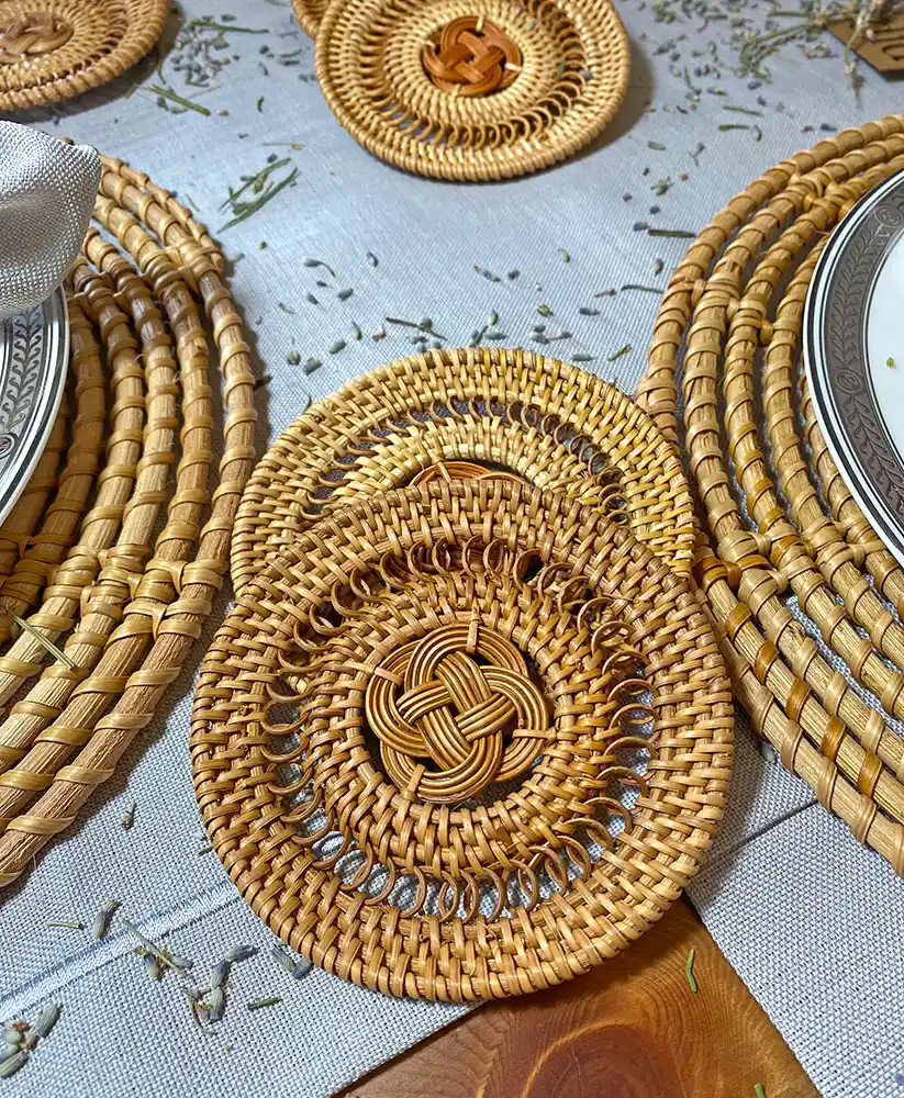 Rattan Bardak Altlığı: Doğal ve Şık Dekorasyon Unsuru olarak Kullanım İpuçları