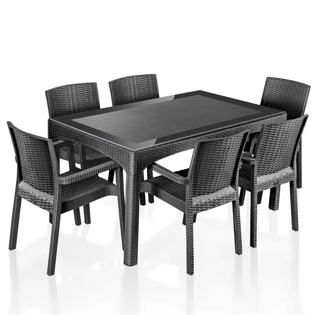 Rattan Camlı Masa: Modern ve Doğal Dekorasyonun Şık Bir Parçası