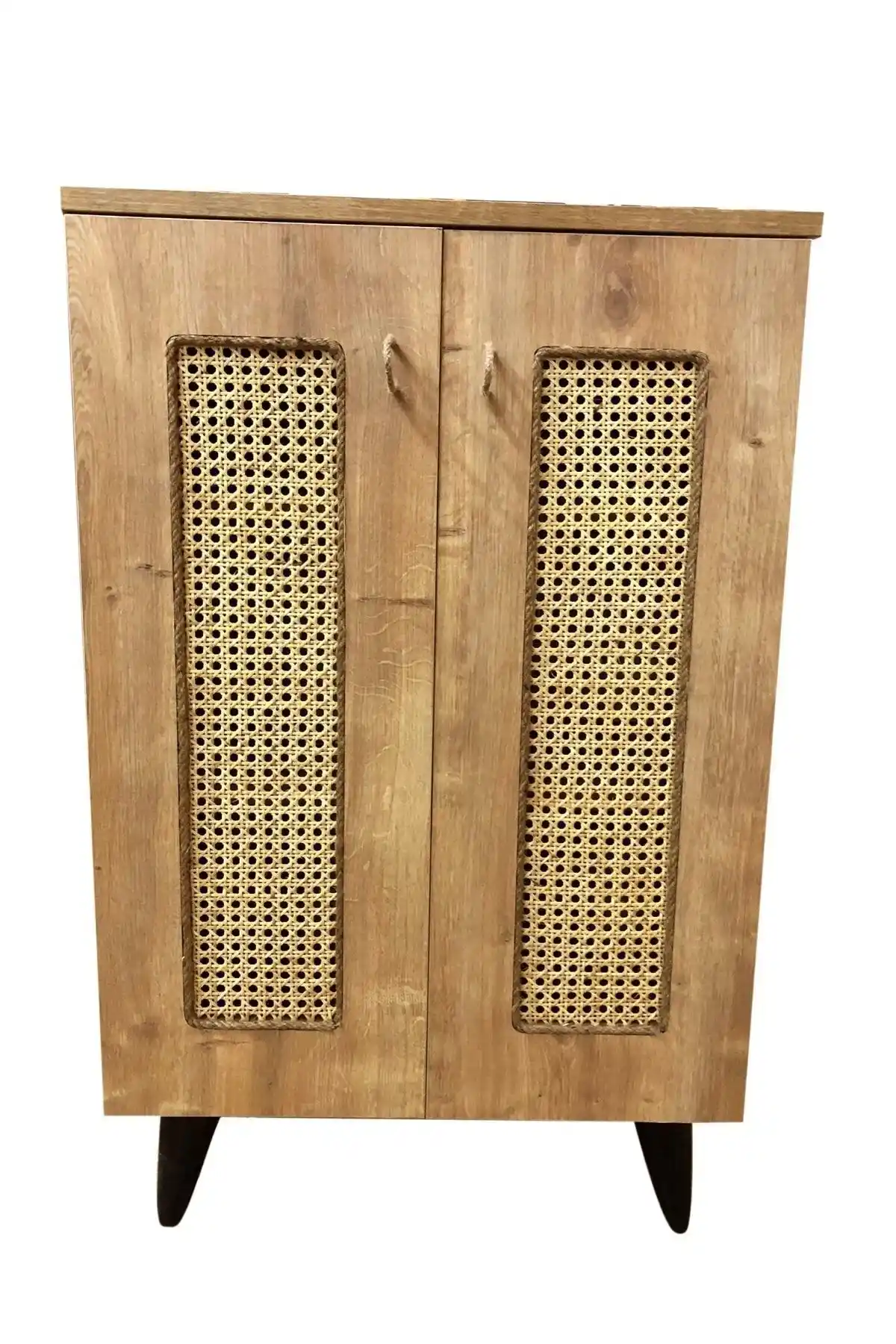 Rattan Dolaplarla Doğal Şıklık ve Fonksiyonellik: Dekorasyonda Trend ve Dayanıklı Seçenekler