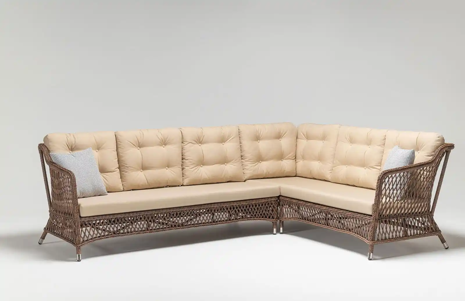 Rattan Köşe Koltuk Seçenekleri ve Dekorasyon İpuçları ile Şıklık ve Konfor