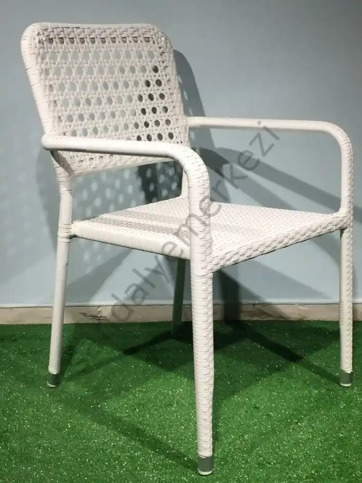 Rattan Sandalye Dekorasyonunda Doğal ve Şık Çözümler İçin Rehber