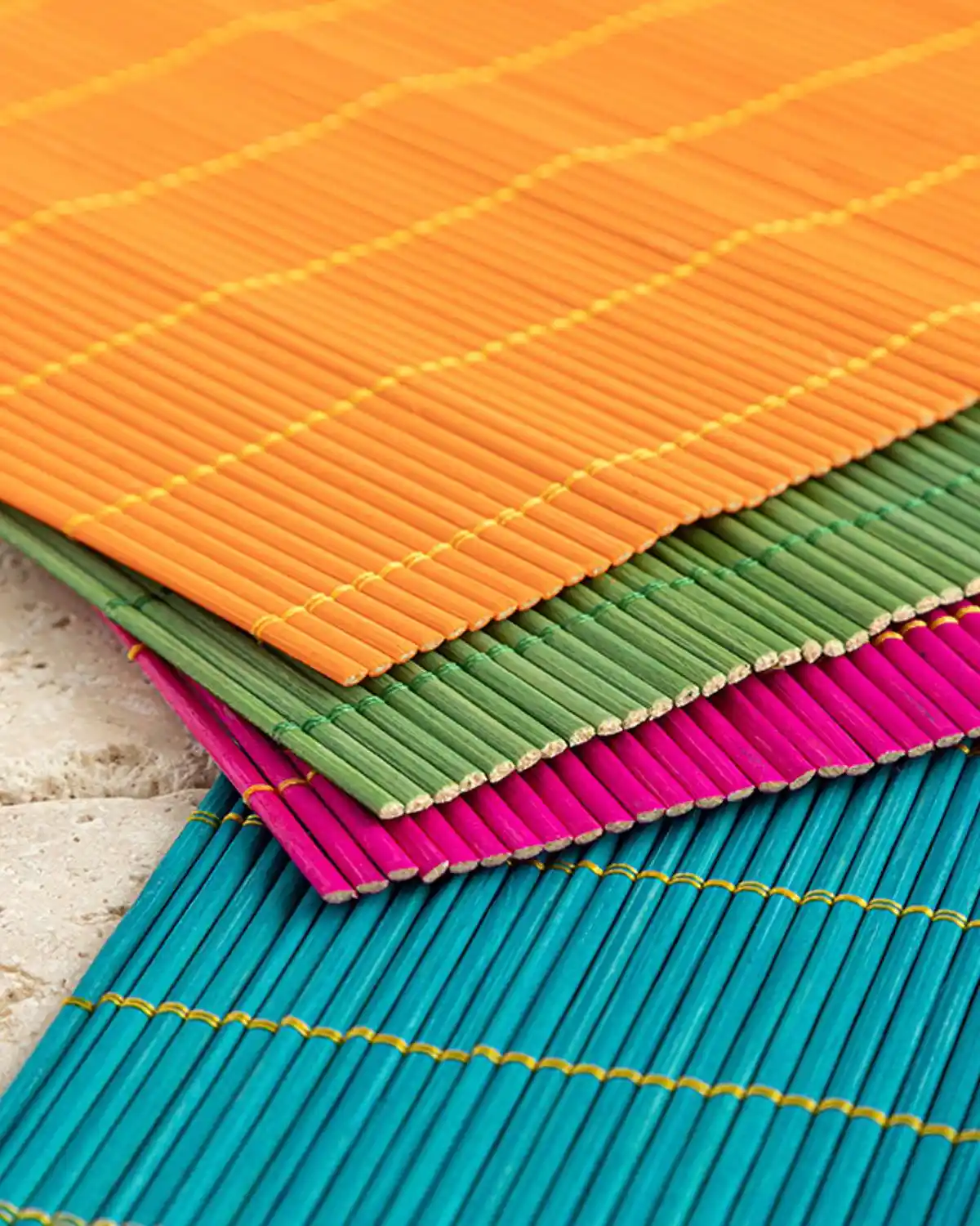 Renkli Amerikan Servisler ile Dekorasyonda Canlılık ve Şıklık Yaratmanın Yolları