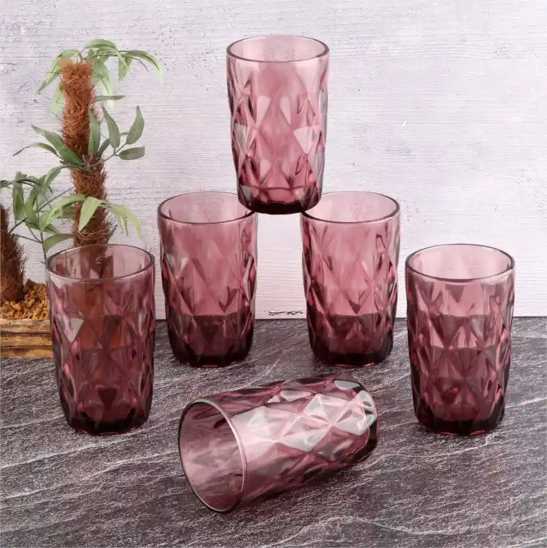 Renkli Cam Bardak Dekorasyonunda Yaratıcı ve Şık Fikirler ve Pratik Kullanım İpuçları