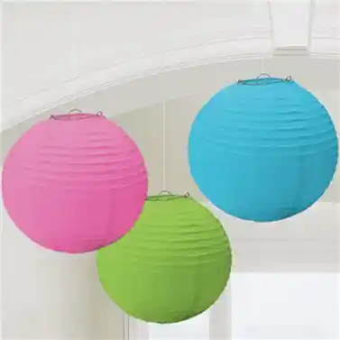 Renkli Fenerlerle Dekorasyonda Atmosfer ve Canlılık Yaratmanın Yolları