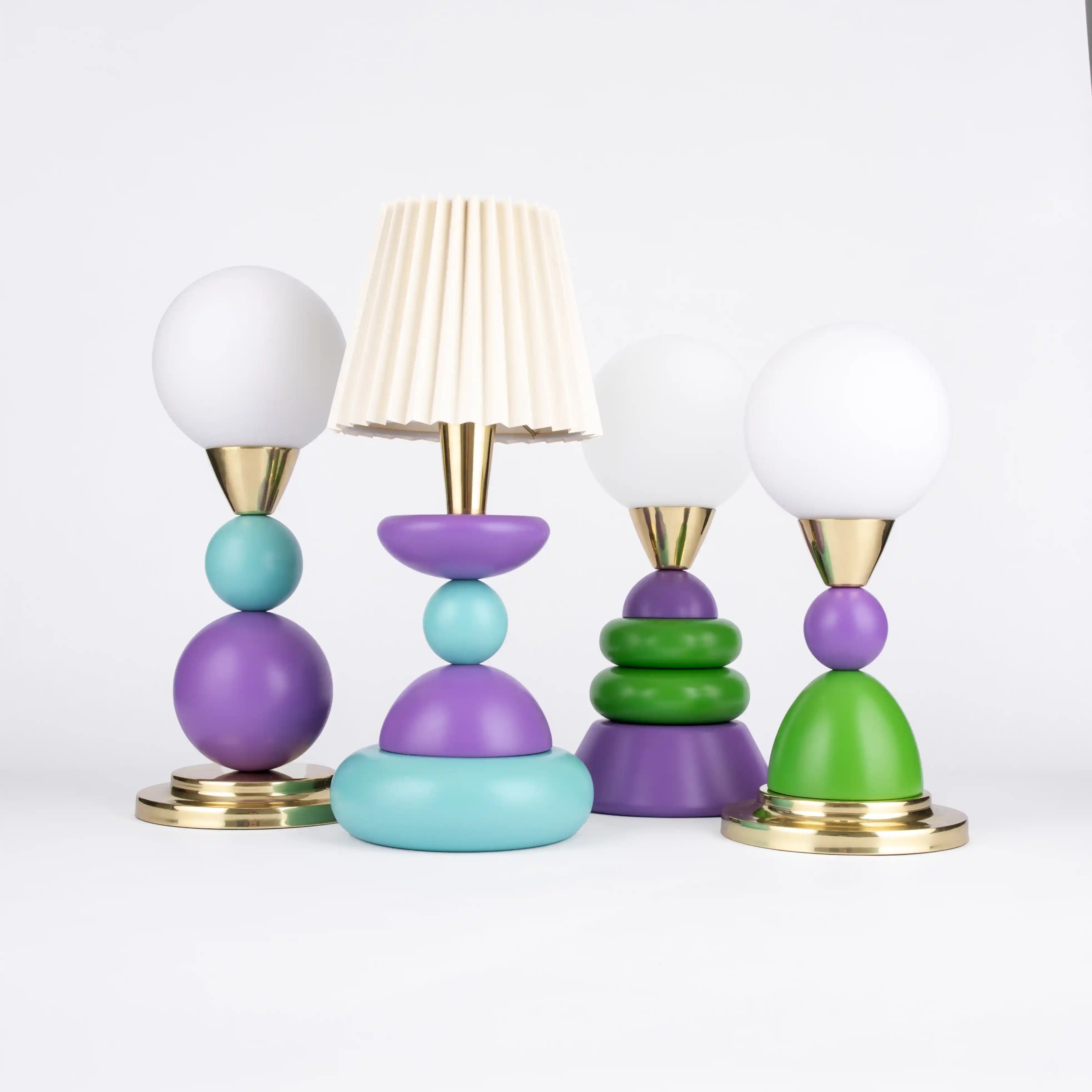 Renkli Masa Lambalarıyla Dekorasyonunuzu Canlandırmanın Yolları ve Kullanım İpuçları