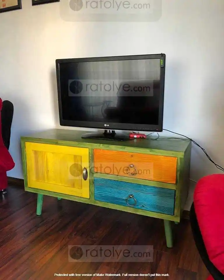 Renkli TV Sehpası ile Dekorasyonda Fark Yaratmanın Yolları ve Seçim İpuçları