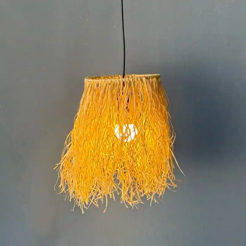 Saçaklı Avize ile Dekorasyonda Şıklık ve İşlevselliğin Harmanı Yapın