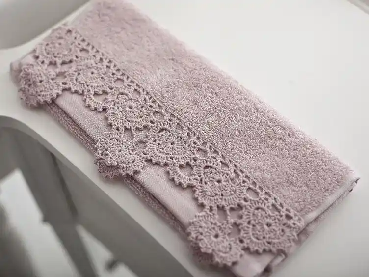 Sade Havlu Kenarı Modelleriyle Mekanlara Zarif ve Modern Dokunuşlar