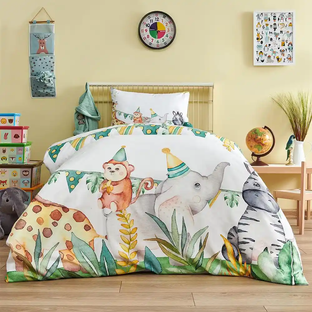 Safari Temalı Nevresim Takımıyla Yatak Odanızı Doğal ve Şık Bir Atmosfere Dönüştürün