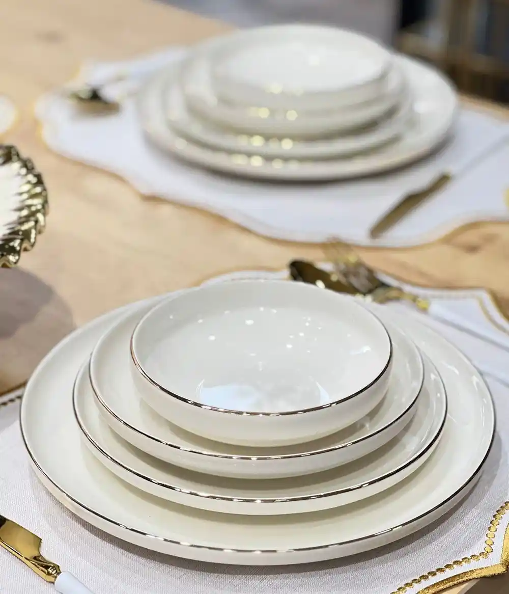 Safir Renkli Yemek Takımlarıyla Dekorasyonunuza Zarif ve Şık Bir Dokunuş Yapın