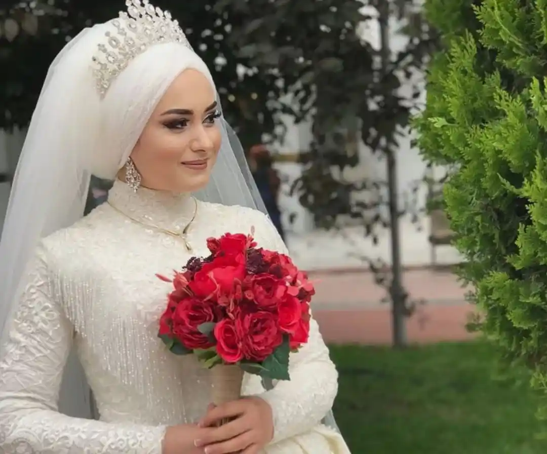 Şal Aksesuarlarıyla Dekorasyonda Zarafet ve Konforun Buluşması