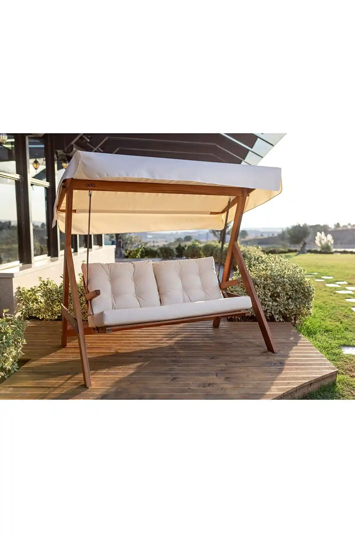 Salıncağın Dekorasyondaki Yeri ve Farklı Modellerle Mekânlara Renk Katma