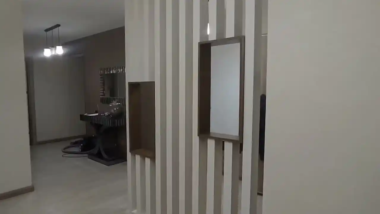 Salon Dekorasyonunda Fonksiyonellik ve Estetiği Birleştiren Paravan Seçenekleri