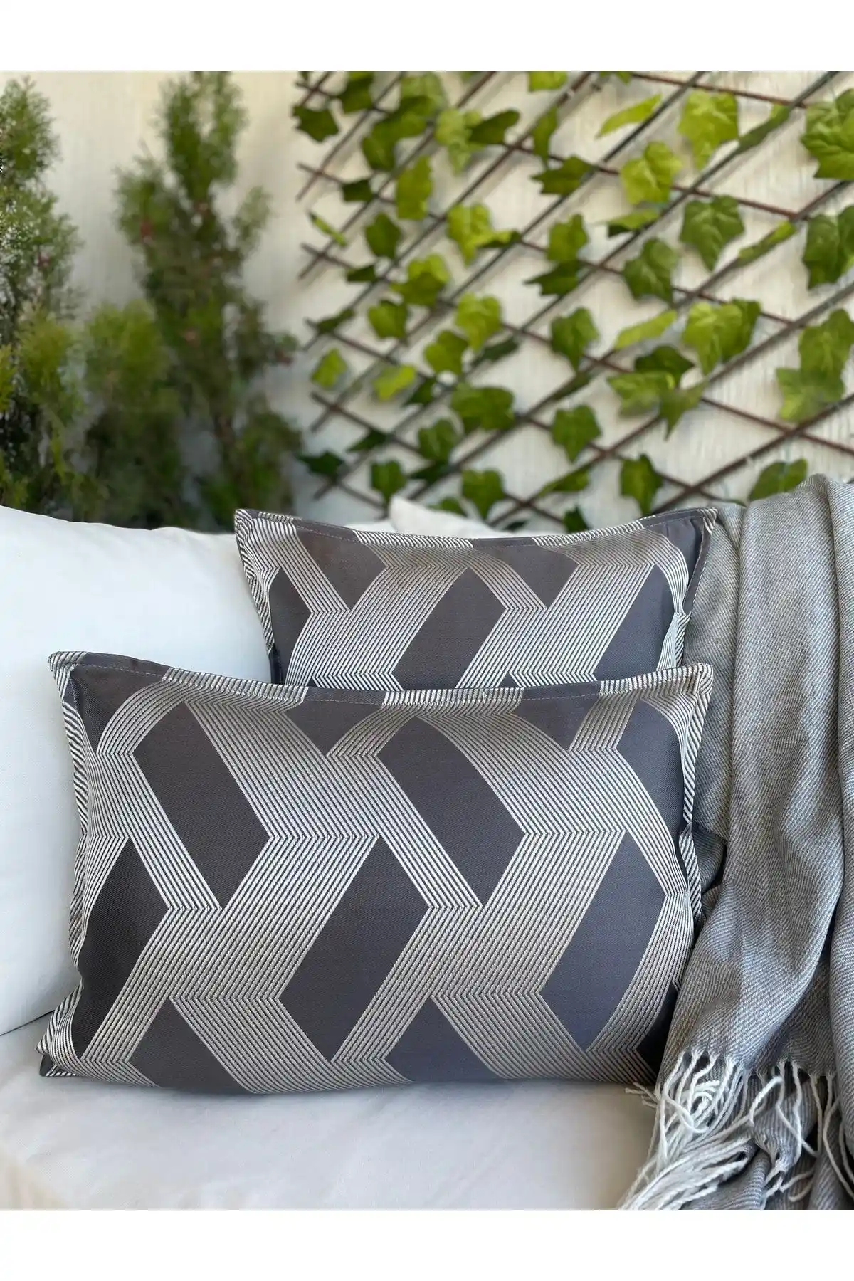 Salon Dekorasyonunda Kırlent Seçimi ve Dekoratif Kullanım İpuçları