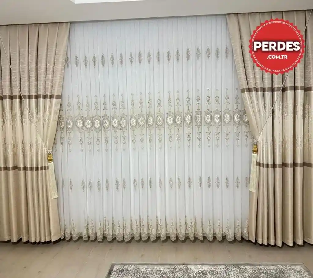 Salon Dekorasyonunda Tül Perdelerin Estetik ve Fonksiyonel Kullanımı