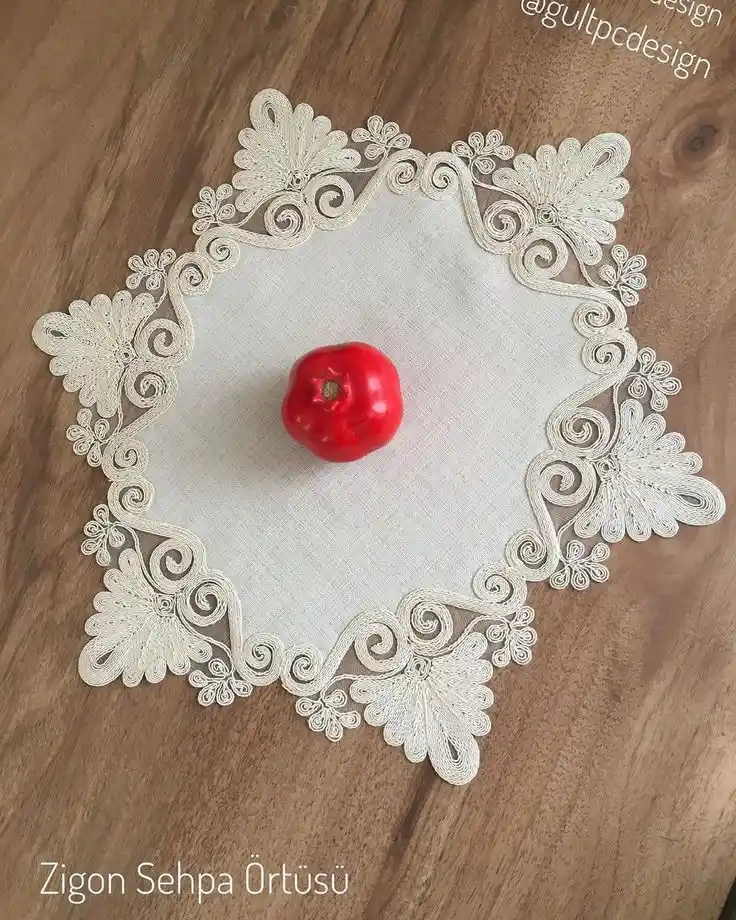 Salon Masası Runner'larıyla Dekorasyonda Zarif ve Fonksiyonel Çözümler