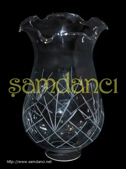 Şamdan Camlarıyla Dekorasyonda Zarafet ve Işıltı Yaratma Rehberi