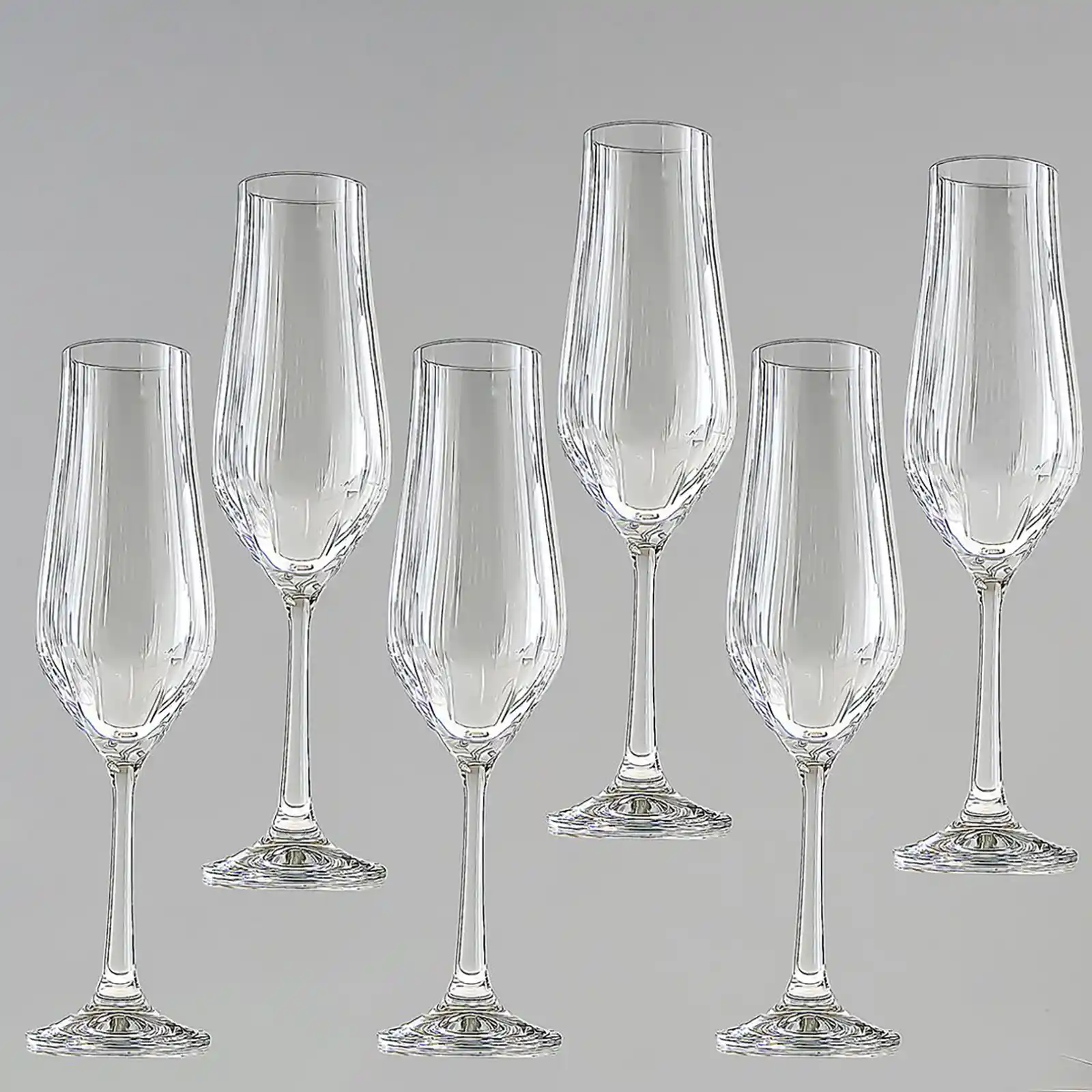 Şampanya Kadehleri ile Dekorasyonda Zarafet ve Şıklık Yaratmanın Yolları