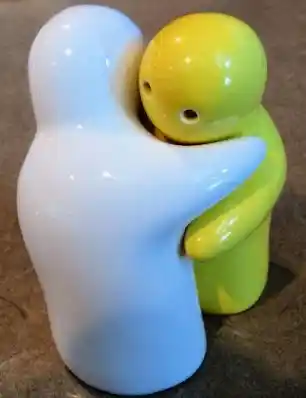 Sarılan Tuzluklar ile Dekorasyonda Şıklık ve İşlevselliğin Buluşması