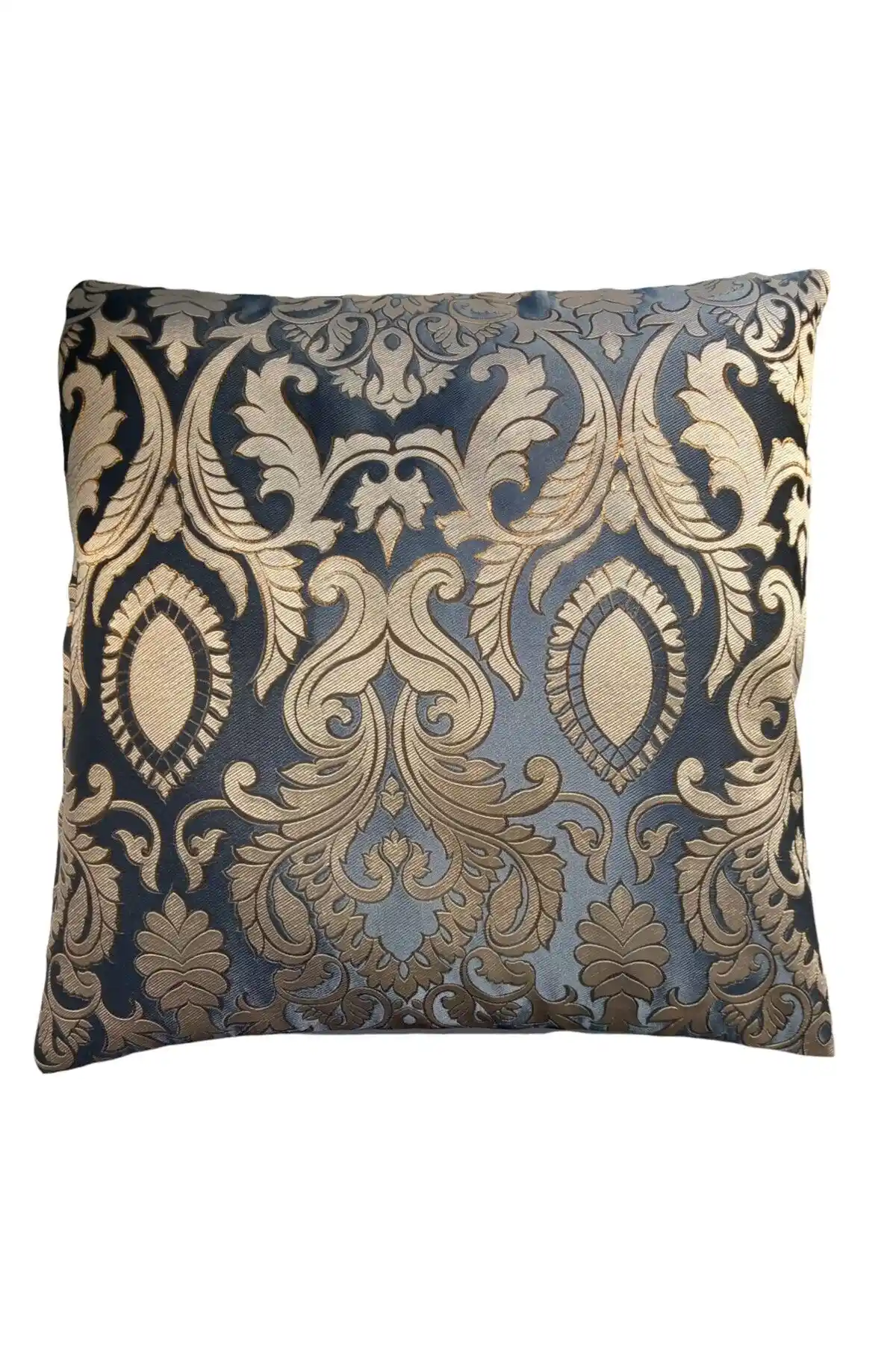 Saten Kırlentlerle Dekorasyonda Şıklık ve Konforun Birleşimi