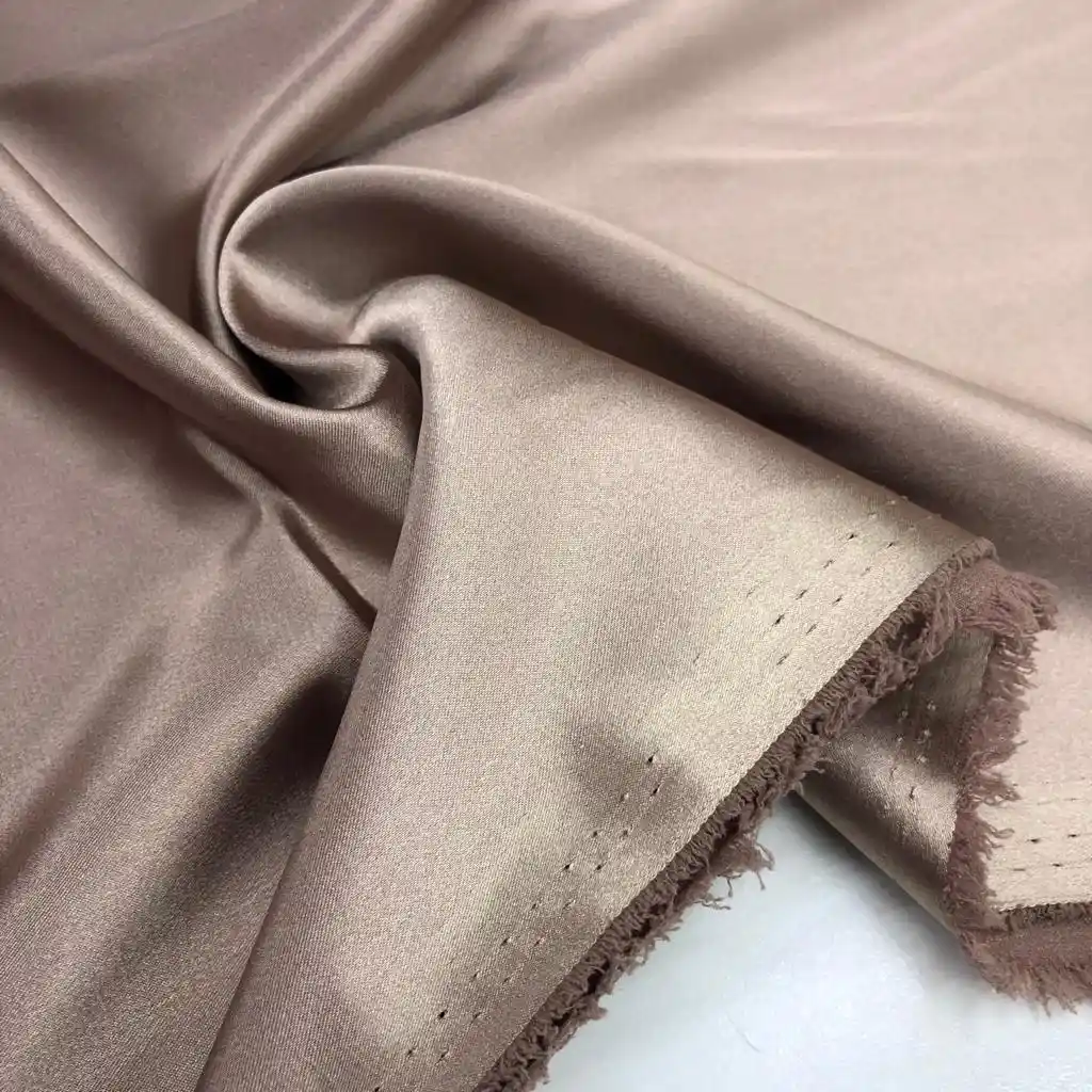 Saten Kumaş Çeşitleri ve Dekorasyonda Kullanım İpuçları