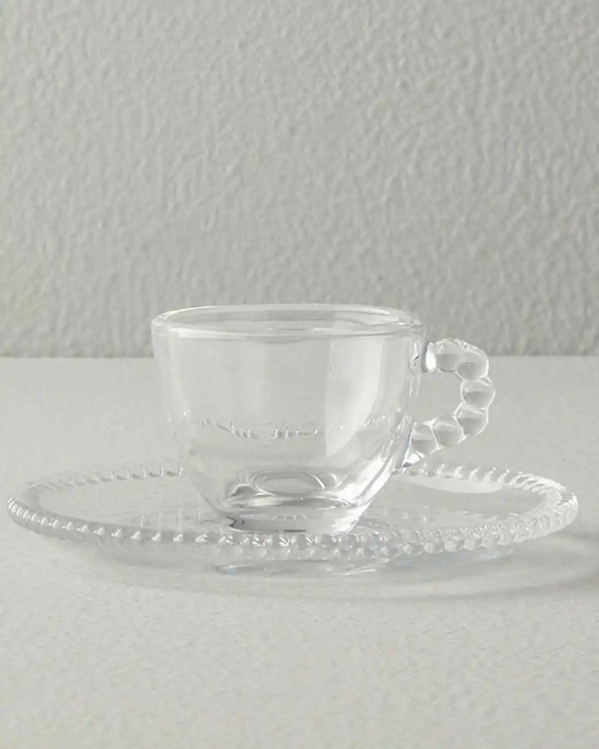 Şeffaf Fincan Takımıyla Modern ve Zarif Dekorasyon Çözümleri