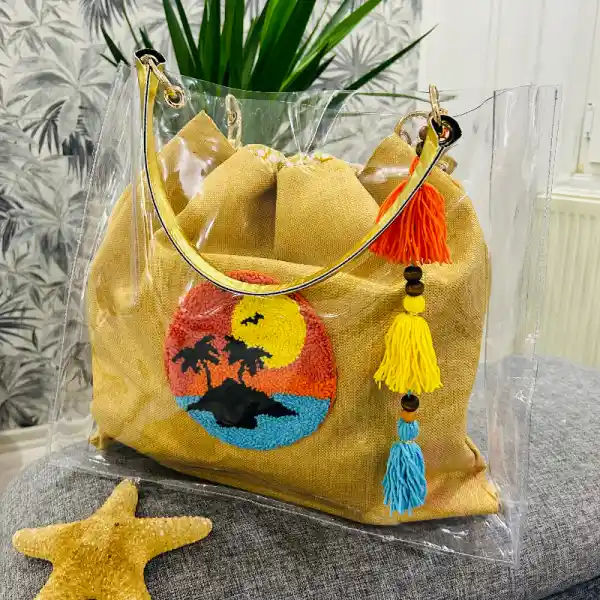 Şeffaf Plaj Çantasıyla Modern Dekorasyon ve Fonksiyonellik İpuçları