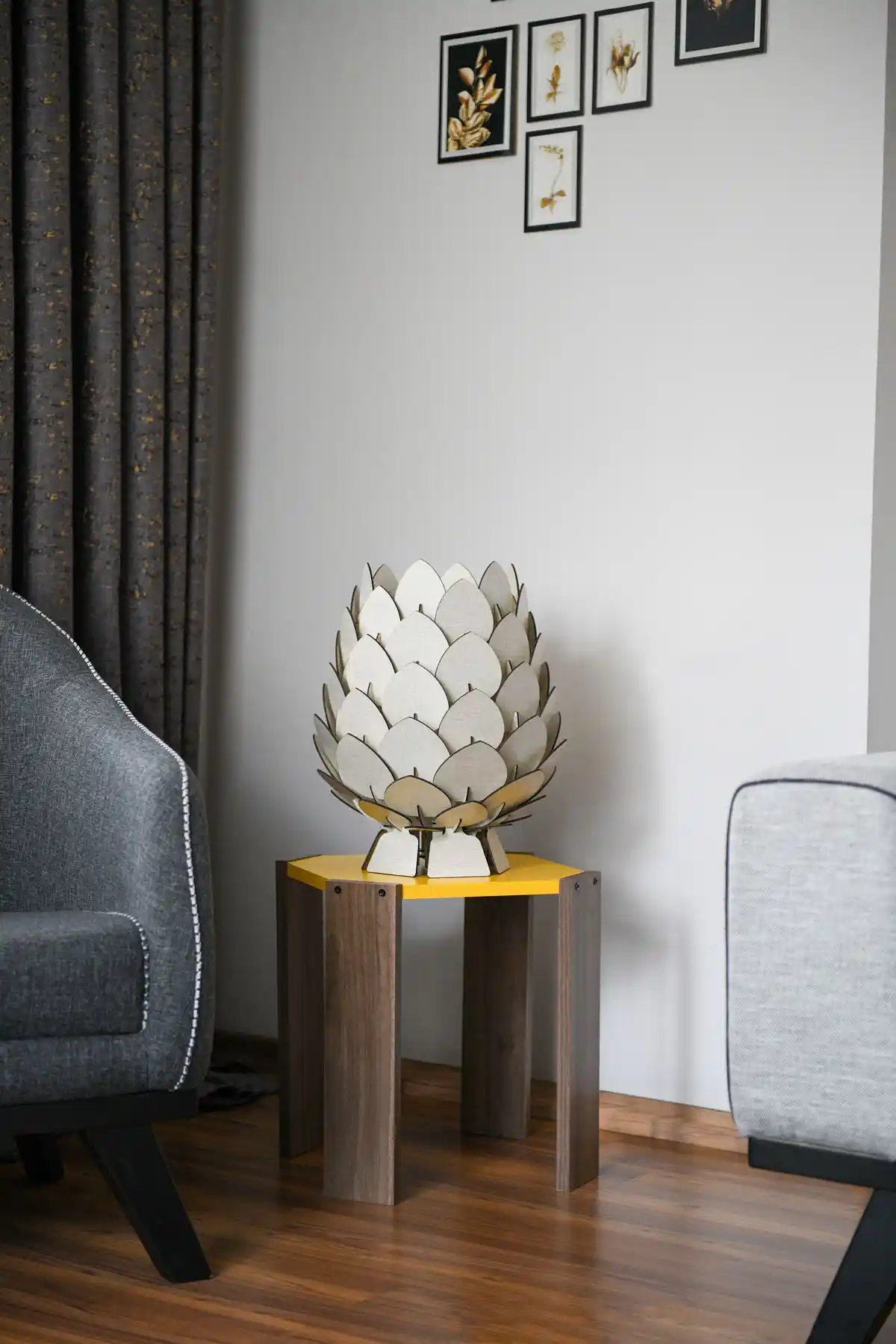 Sehpa Üstü Abajurlar ile Dekorasyonunuzu Şıklık ve Fonksiyonellik ile Tamamlayın