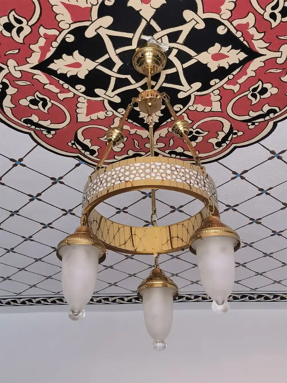 Selçuklu Avize Modelleri ile Tarih ve Estetiği Dekorasyonunuza Yansıtın