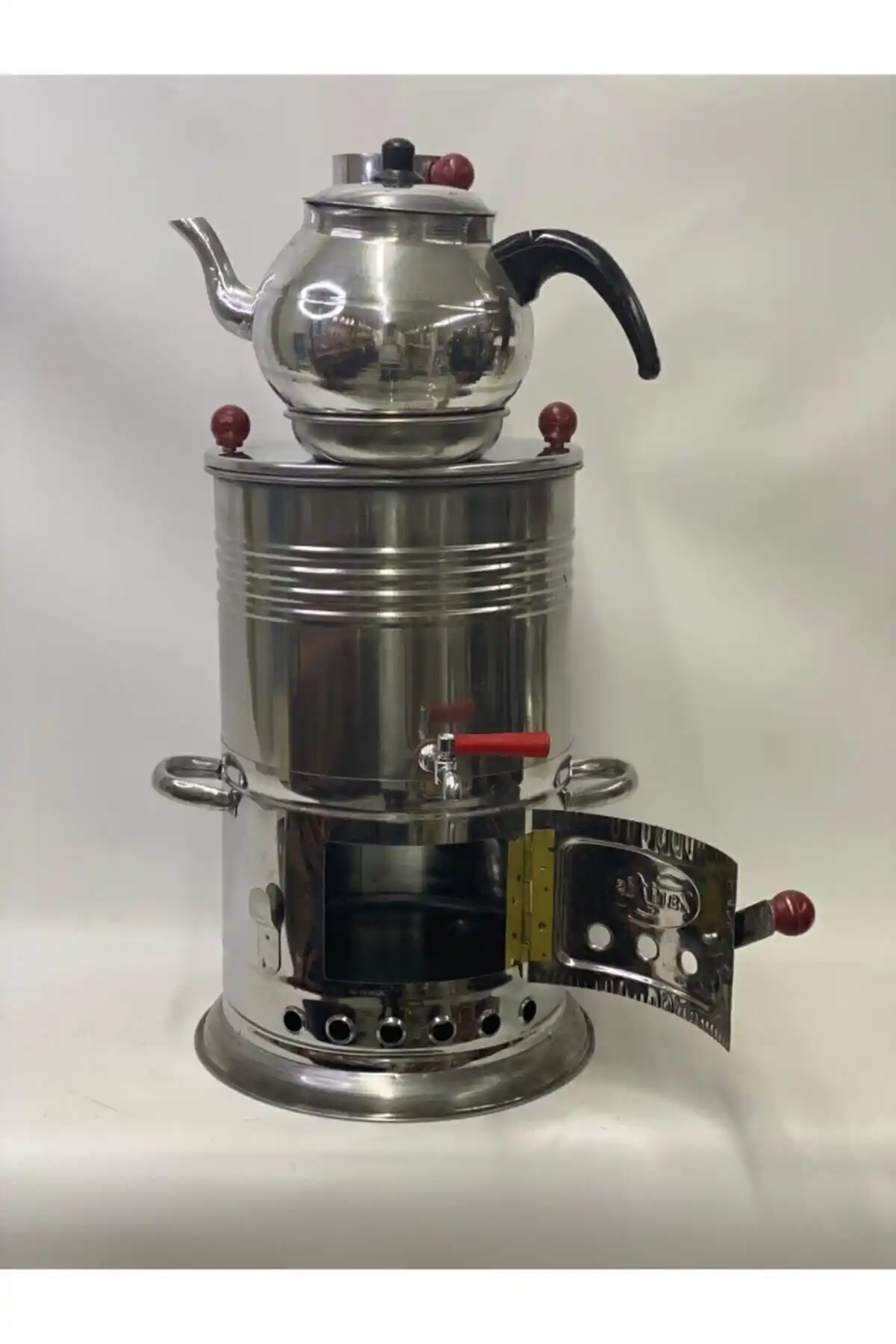 Semaver Demlikleriyle Dekorasyonda Sıcaklık ve Şıklık Yaratma Rehberi