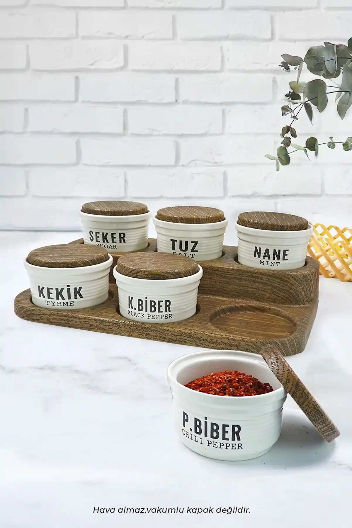 Seramik Baharatlıklarla Dekorasyonda Zarafet ve İşlevselliğin Buluşması