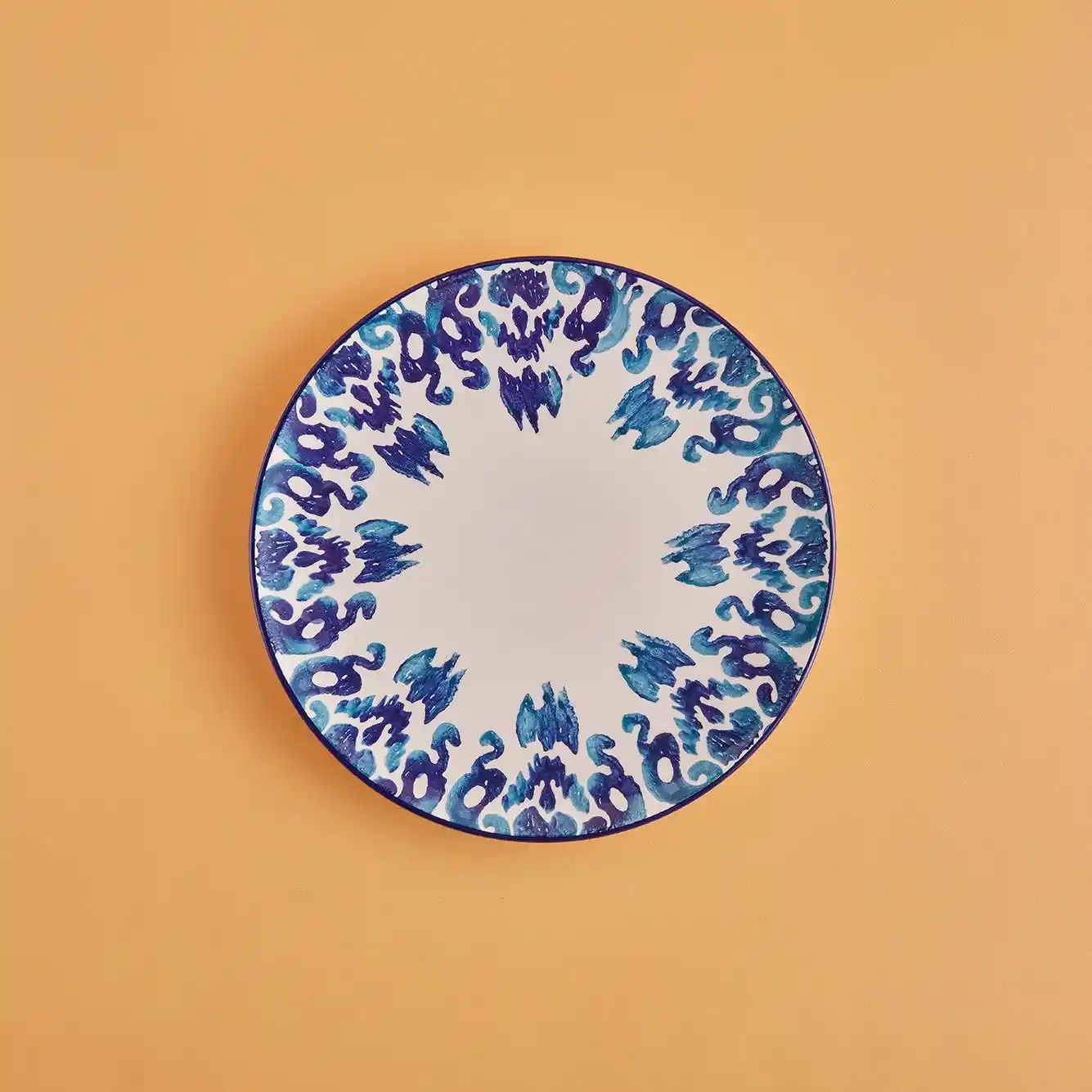 Seramik Servis Tabağı ile Dekorasyonda Zarif ve Fonksiyonel Detaylar