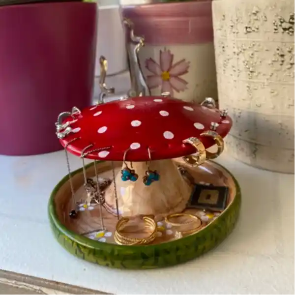 Seramik Takı Tabağı Dekorasyonda Şıklık ve İşlevsellik Sunan Modern Tasarımlar