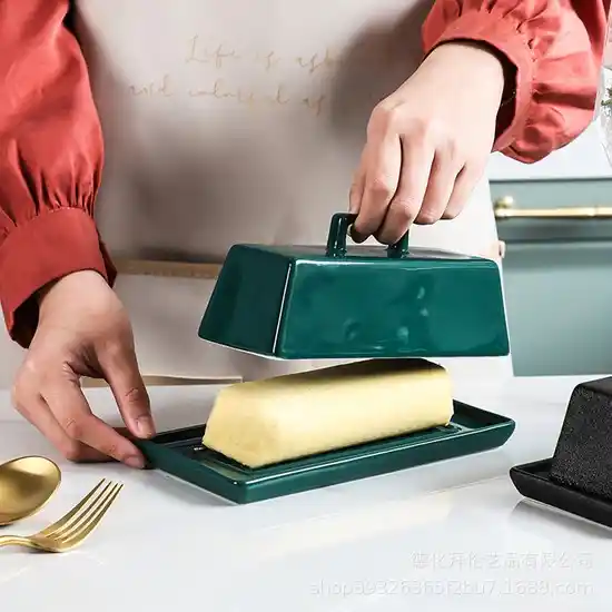 Seramik Tereyağlıklar: Mutfak Dekorasyonunda Estetik ve İşlevselliğin Buluşması