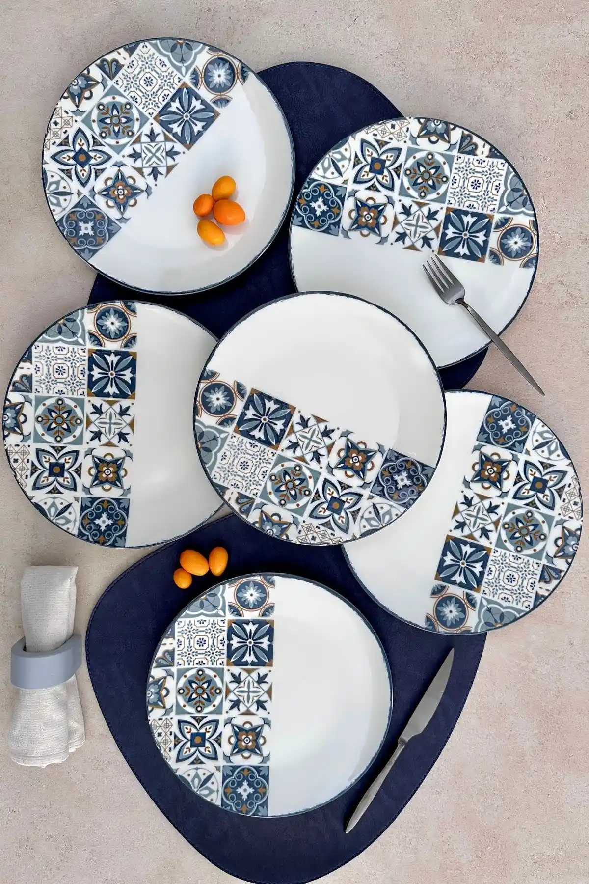 Servis Tabaklarıyla Dekorasyonda Şıklık ve İşlevsellik Rehberi