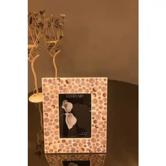 Şık Çerçeve Seçenekleri ile Dekorasyonunuzu Yenileyin ve Mekanlara Zarafet Katın