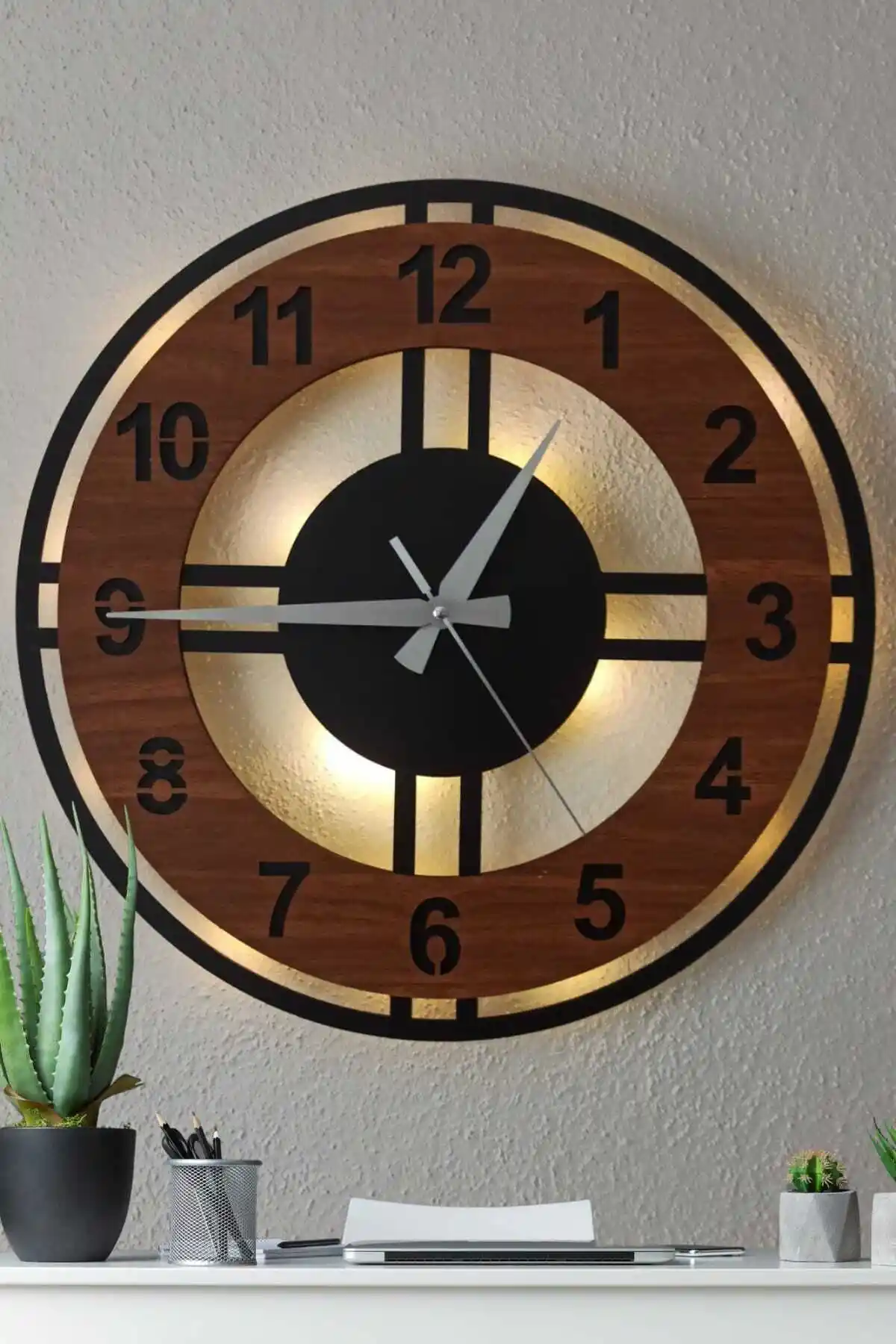 Şık Duvar Saatleri Modelleri: Dekorasyonunuza Zarif ve Fonksiyonel Dokunuşlar