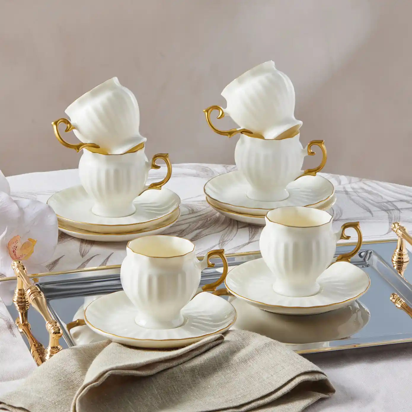 Şık Fincan Modelleri ile Dekorasyonunuzu Zenginleştirin ve Estetik Bir Atmosfer Yaratın