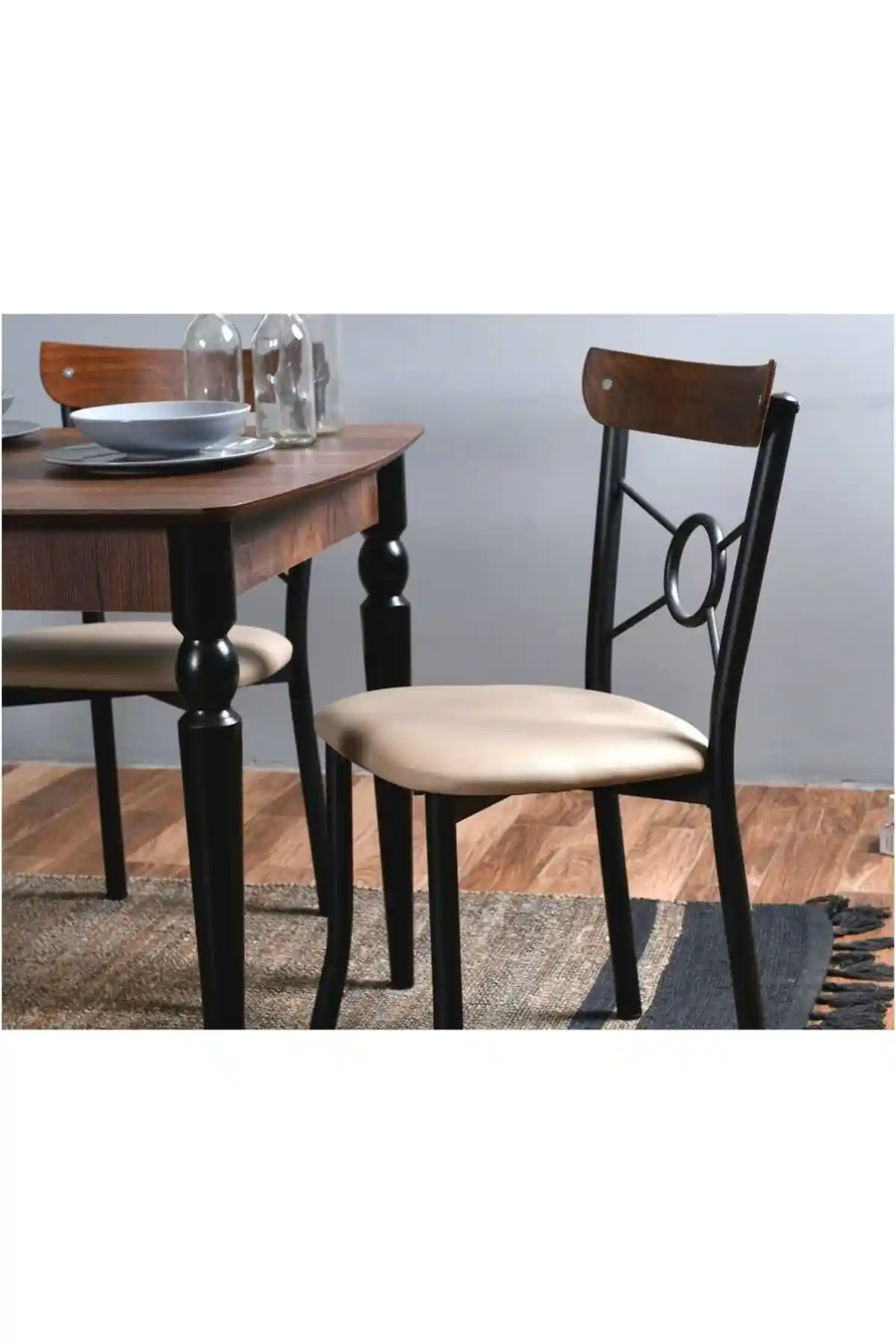 Şık ve Uyumlu Masa Sandalye Takımlarıyla Dekorasyonunuza Zarif Dokunuşlar