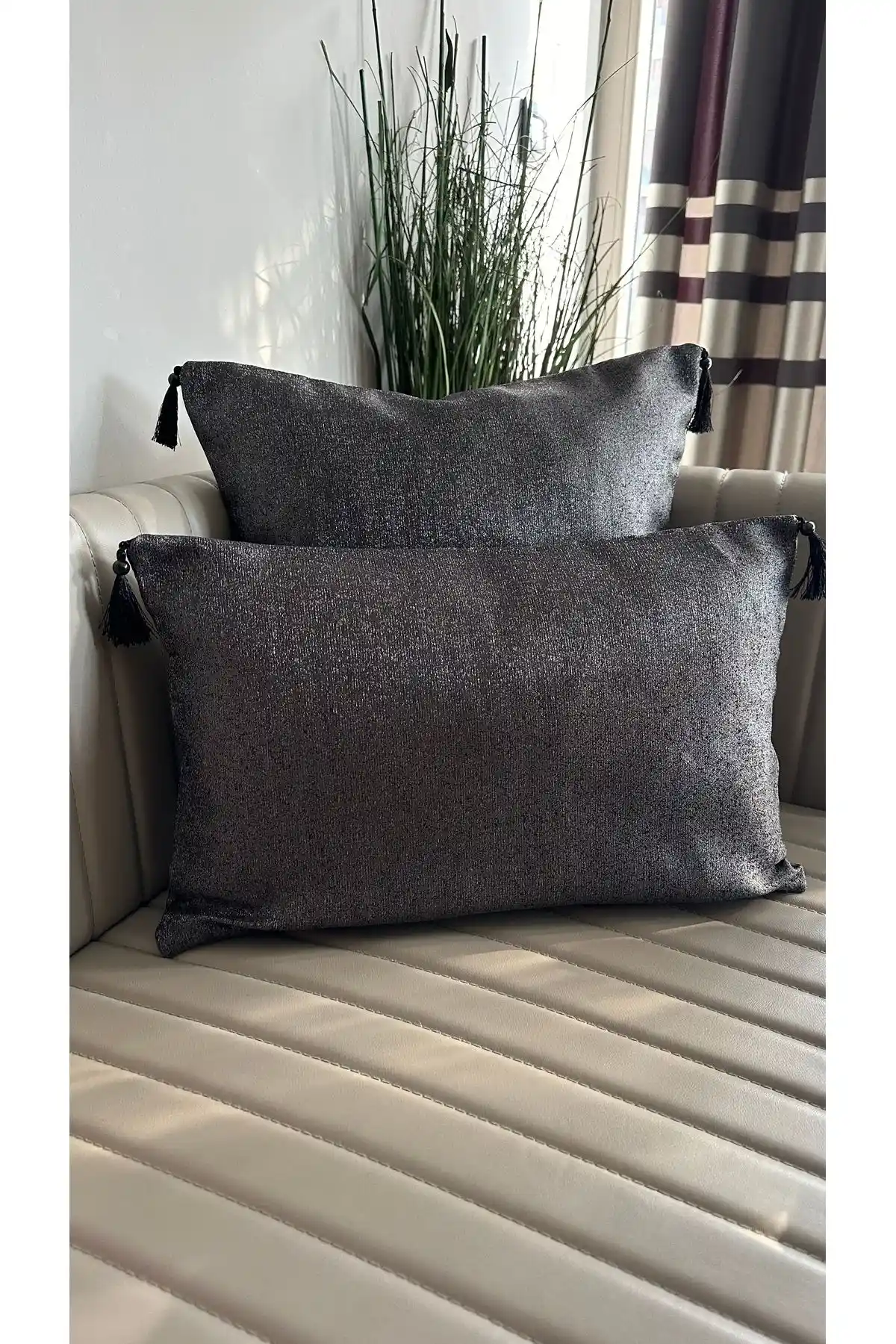 Simli Kırlentlerle Modern ve Şık Dekorasyon İpuçları ve Kullanım Önerileri