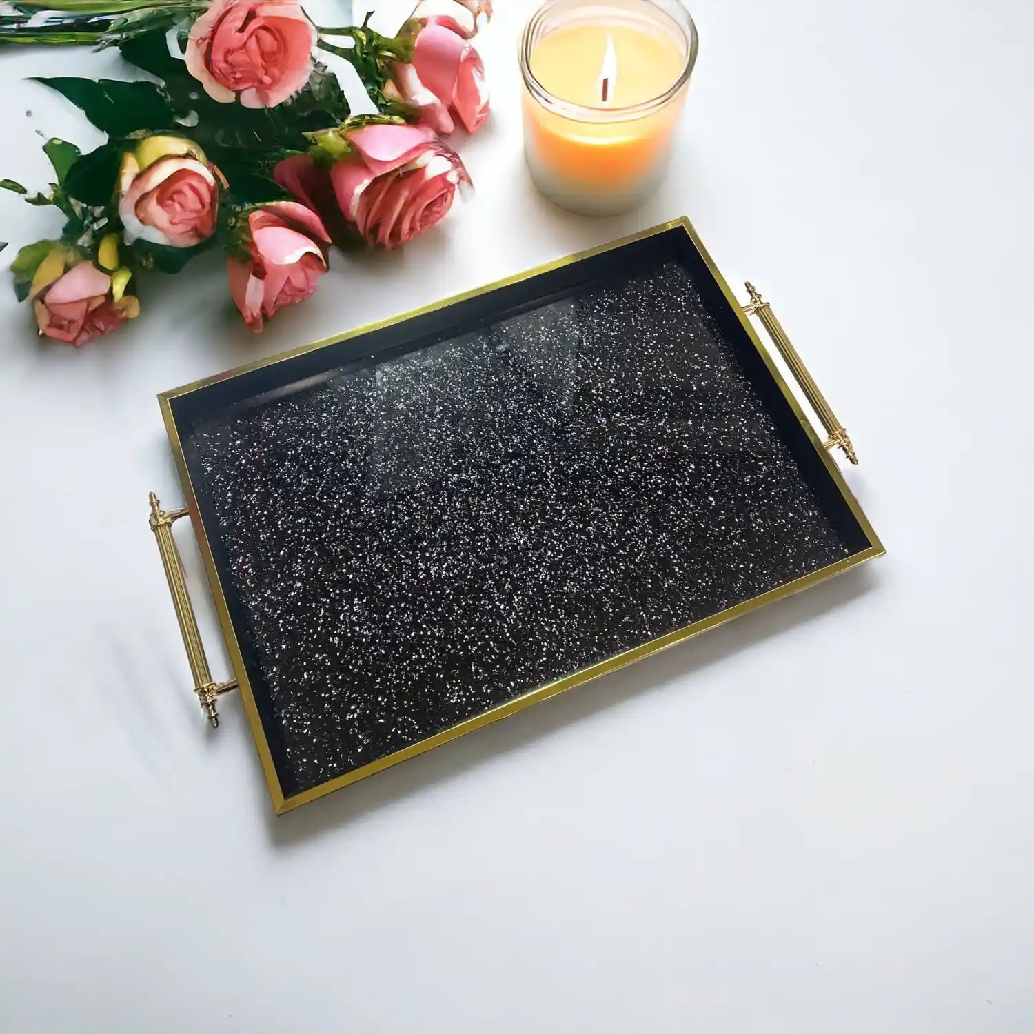 Simli Tepsi Kullanımının Yaratıcı Yolları ile Dekorasyonunuzu Zenginleştirin