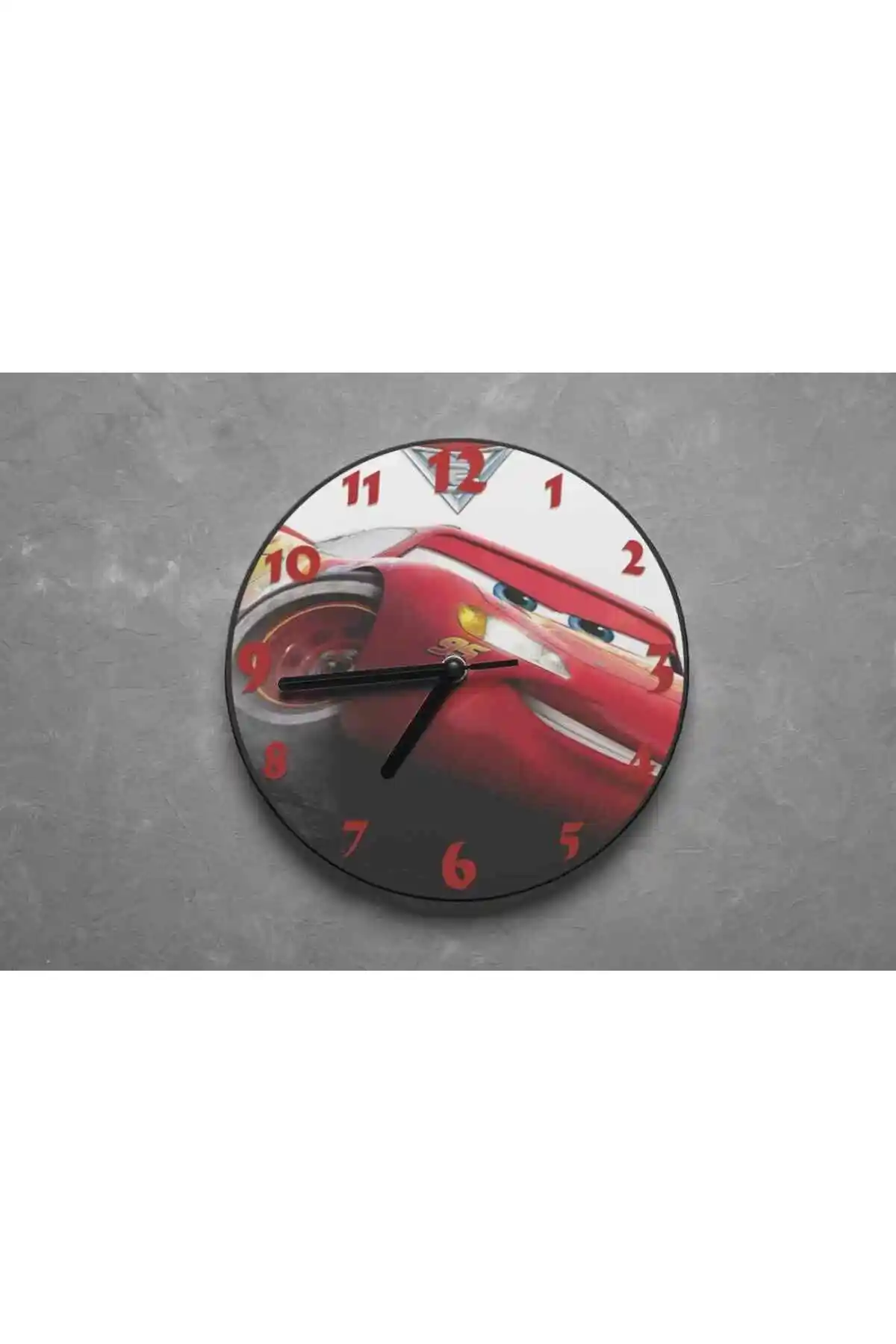Şimşek McQueen Temalı Duvar Saati ile Çocuk Odası Dekorasyonunu Canlandırın